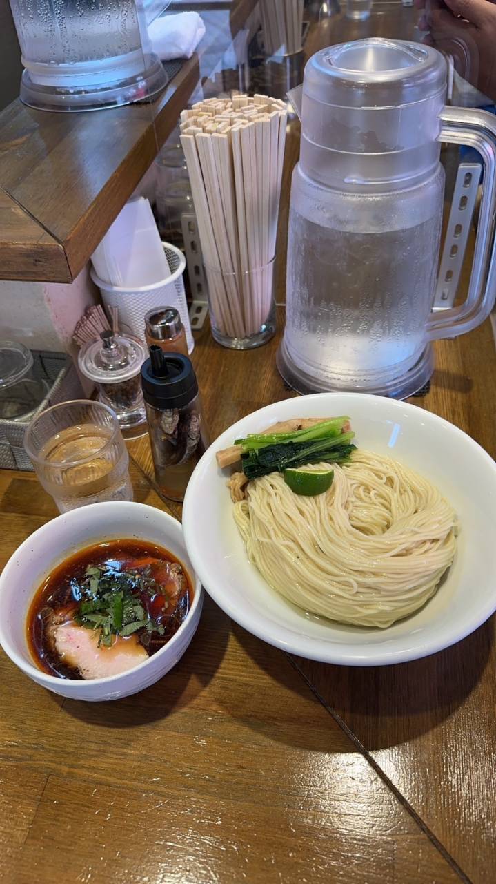 煮干水の冷やつけめん