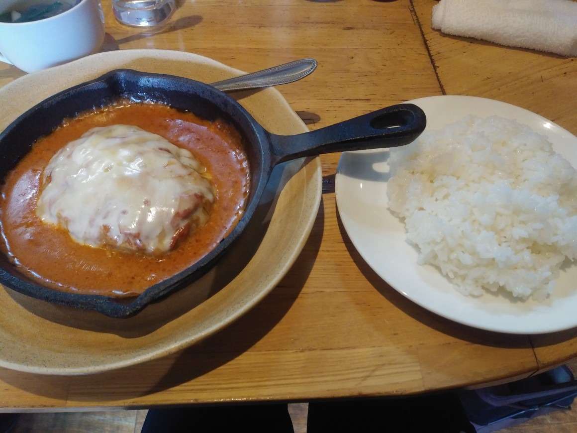 チーズハンバーグ